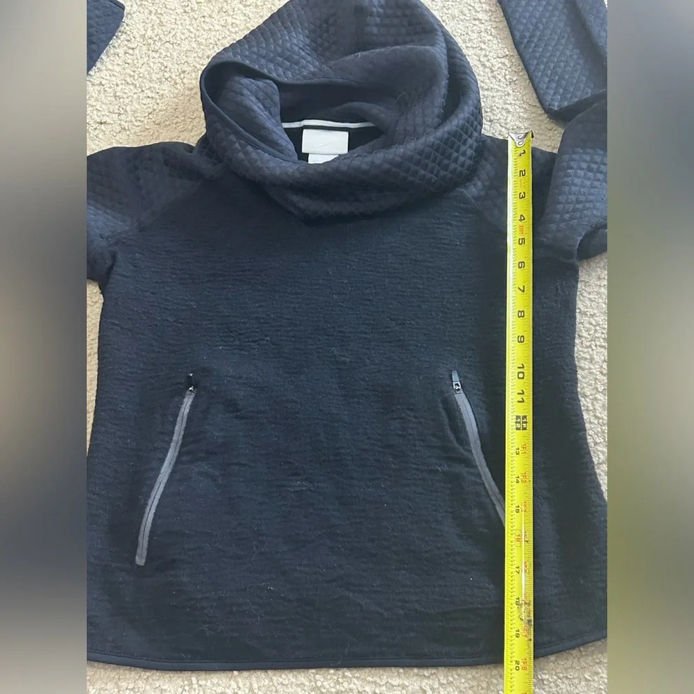 Women’s Nike Drifit Wool Blend Running Hoodie Size Large Made In Italy - Picture 7 of 7